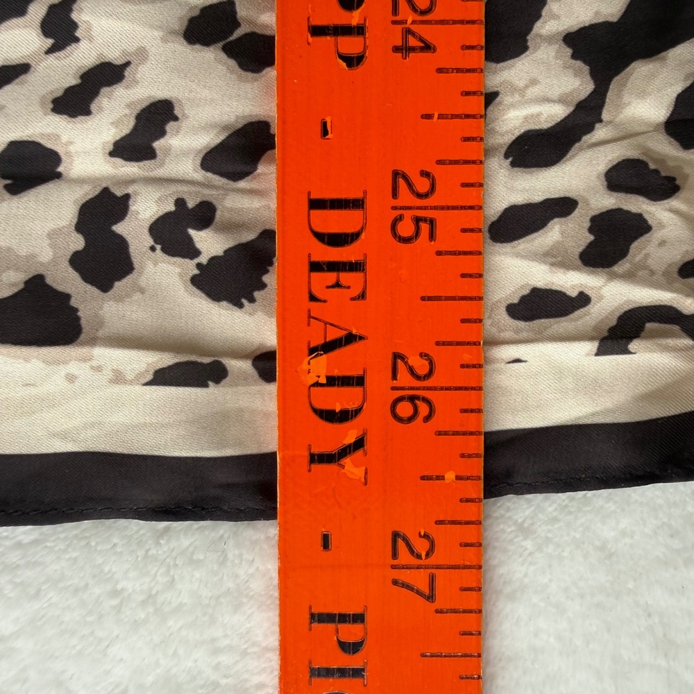 Unbranded Women's Classic Leopard Print Neck Scarf Bandanna Black Cream - Picture 9 of 9